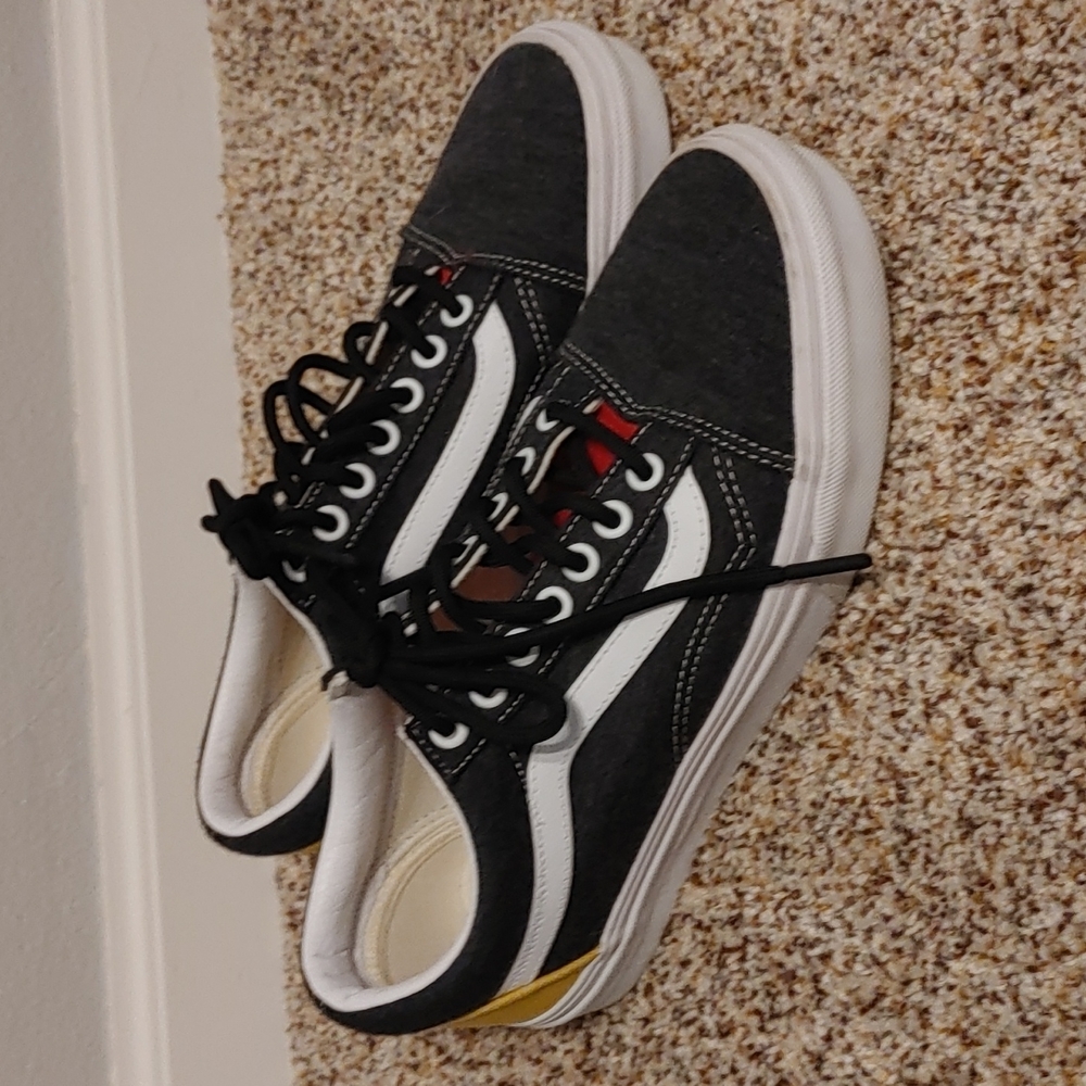NEW Vans Women's 8.5